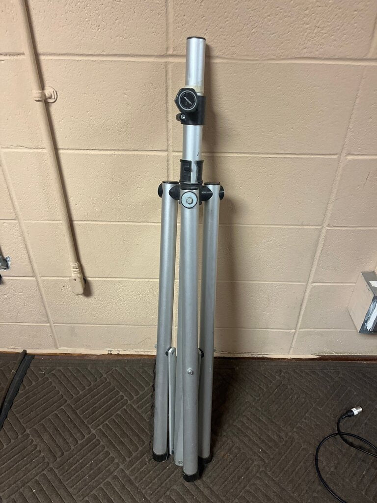 Aluminum Tripod Stand