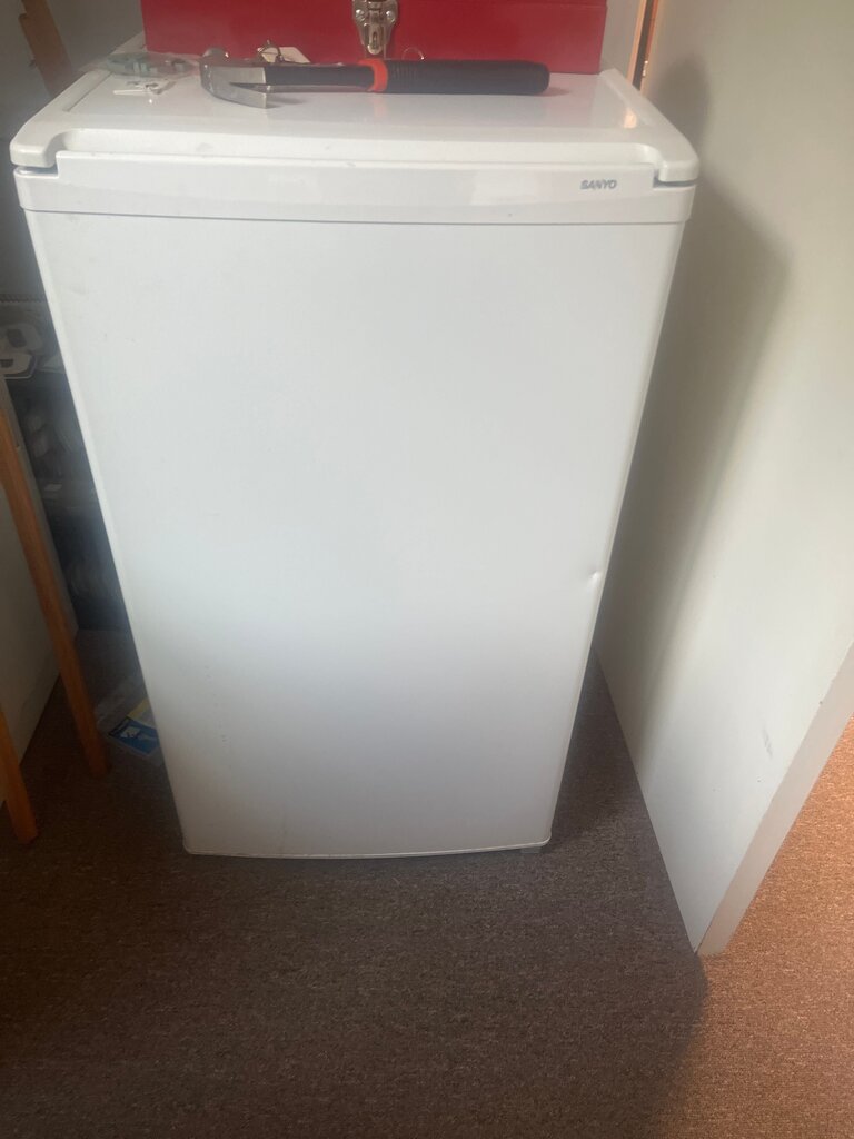 Sanyo Compact Refrigerator