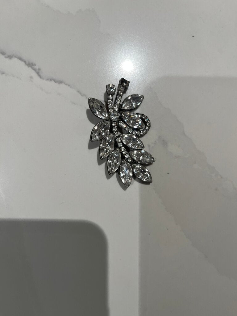 Elegant Vintage Crystal Leaf Brooch