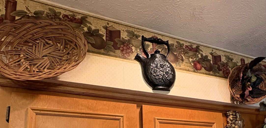 Decorative Black Kettle