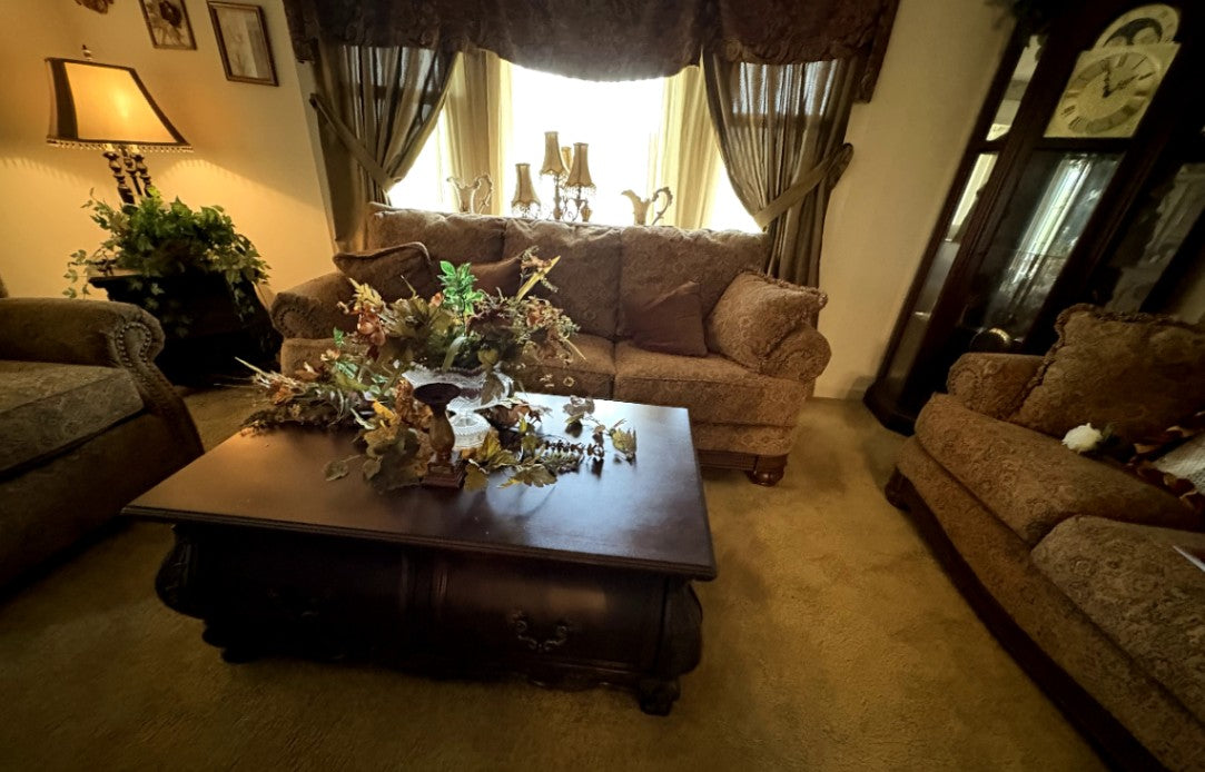 Traditional Living Room Sofa Set