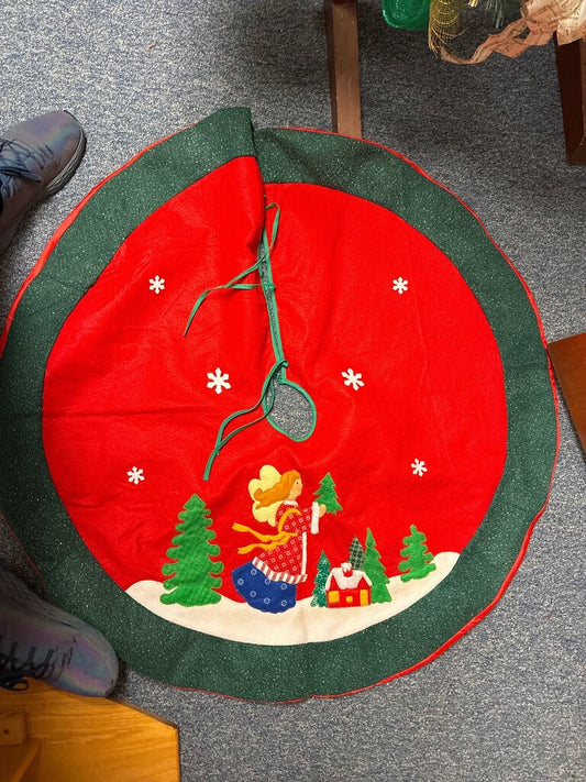 Christmas Tree Skirt with Festive Design