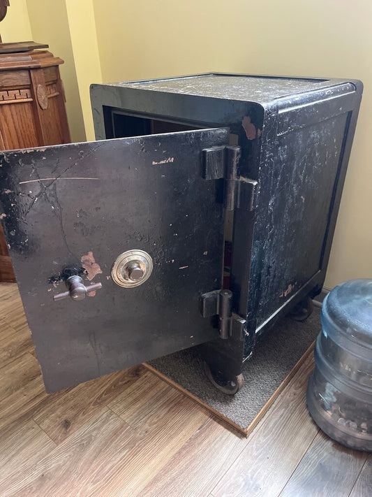 Vintage Locking Safe