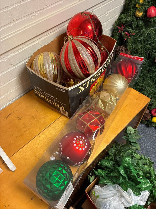 Christmas Ornament Set