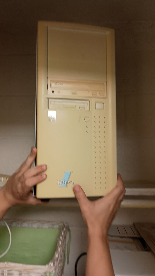Vintage Interwave Computer Tower