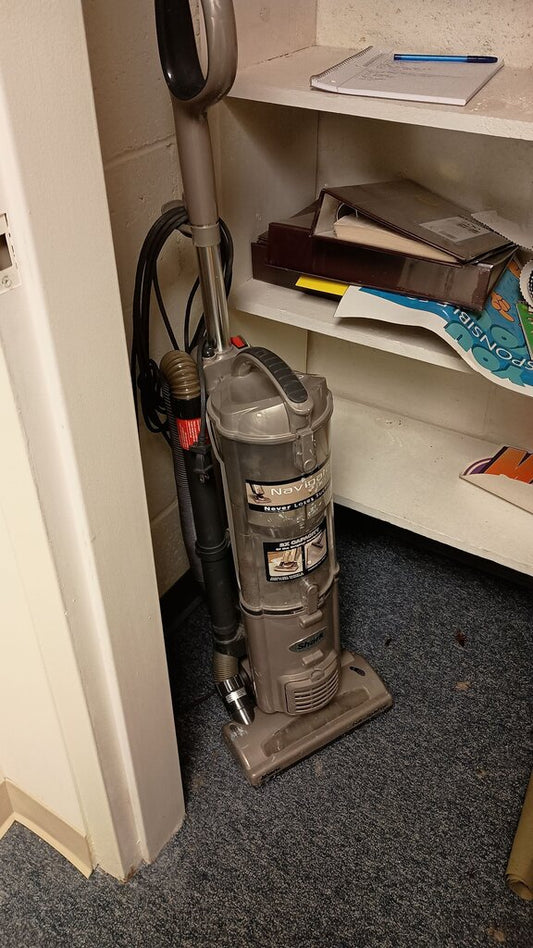 Shark Navigator Lift-Away Vacuum Cleaner