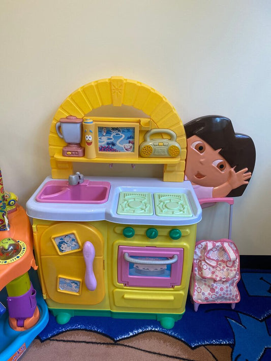 Dora the Explorer Play Kitchen Set