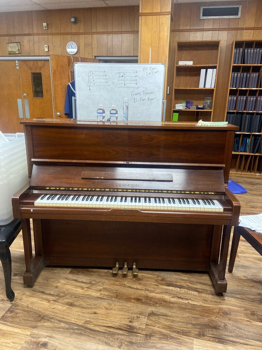 Yamaha Console Piano