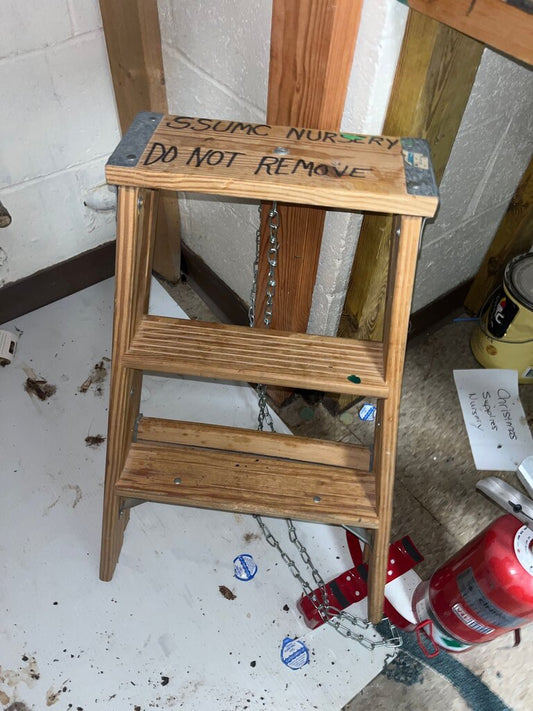 Wooden Step Stool with Chain