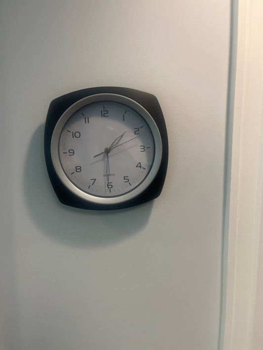 Wall Clock with Quartz Movement