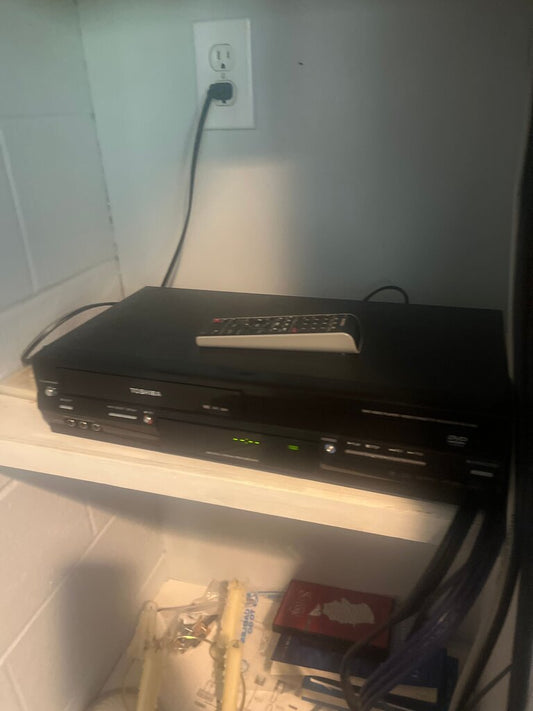Toshiba DVD Player with Remote