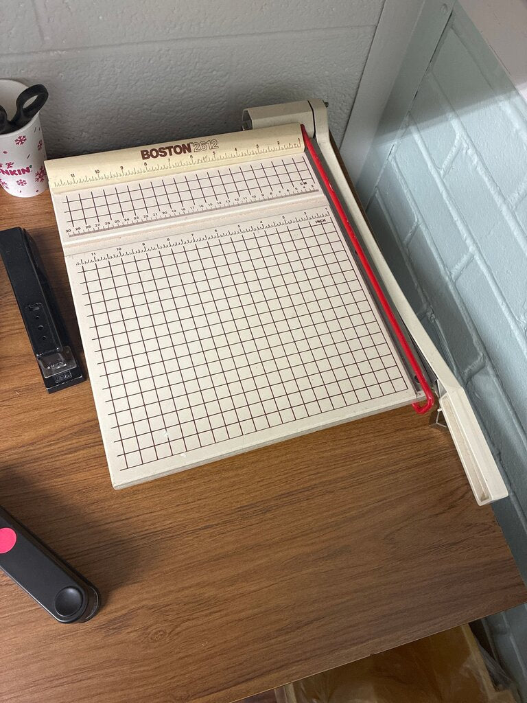 Boston 2612 Paper Cutter