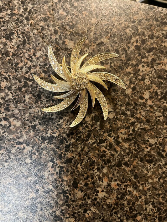 Vintage Gold Tone Swirl Brooch with Rhinestones