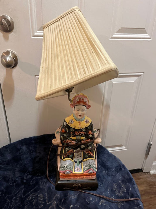 Chinese Figurine Lamp