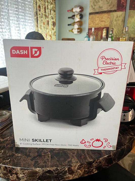 DASH Mini Electric Skillet with Glass Lid